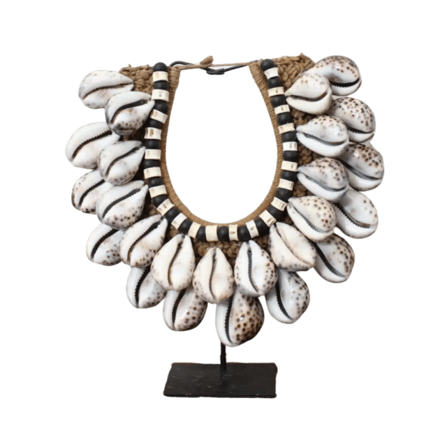 Schelpenketting Op Standaard 8211 Laag